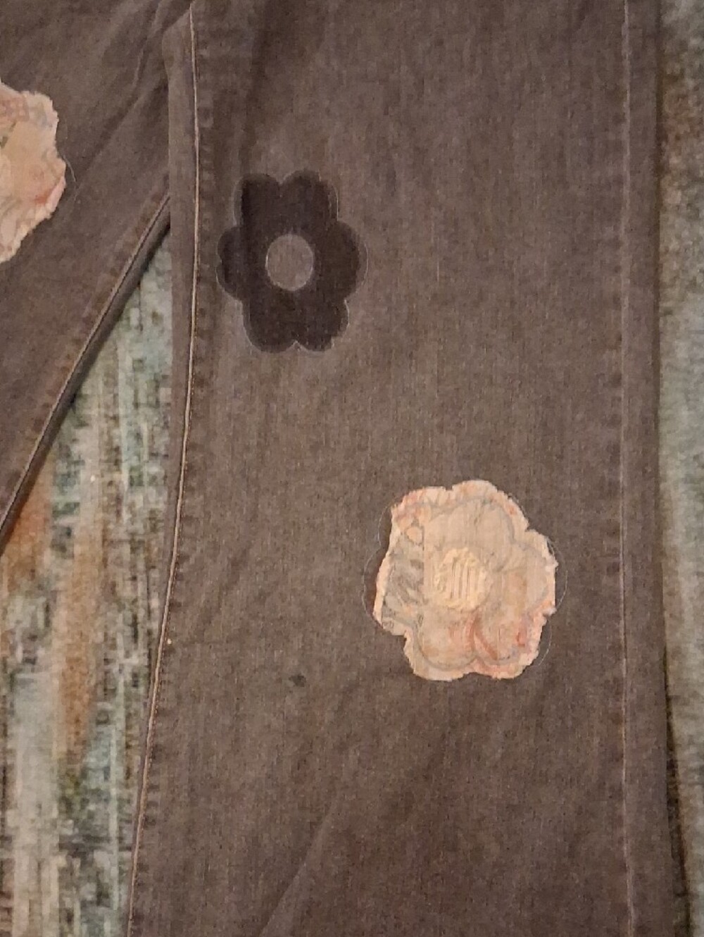 POL Washed Charcoal Wide-Leg Jeans with Floral Patches - Picture 8 of 12